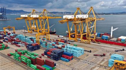 大連港 遼寧港口集團(tuán)的樞紐力量與大連產(chǎn)業(yè)的國(guó)際化窗口